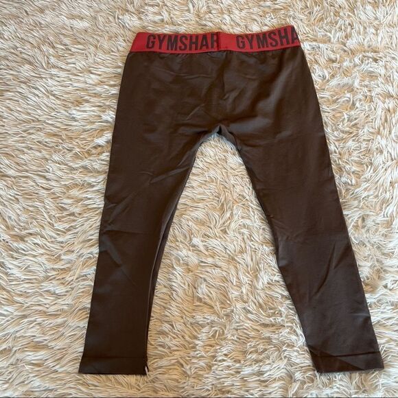 Gymshark gray cropped leggings - Picture 3 of 3